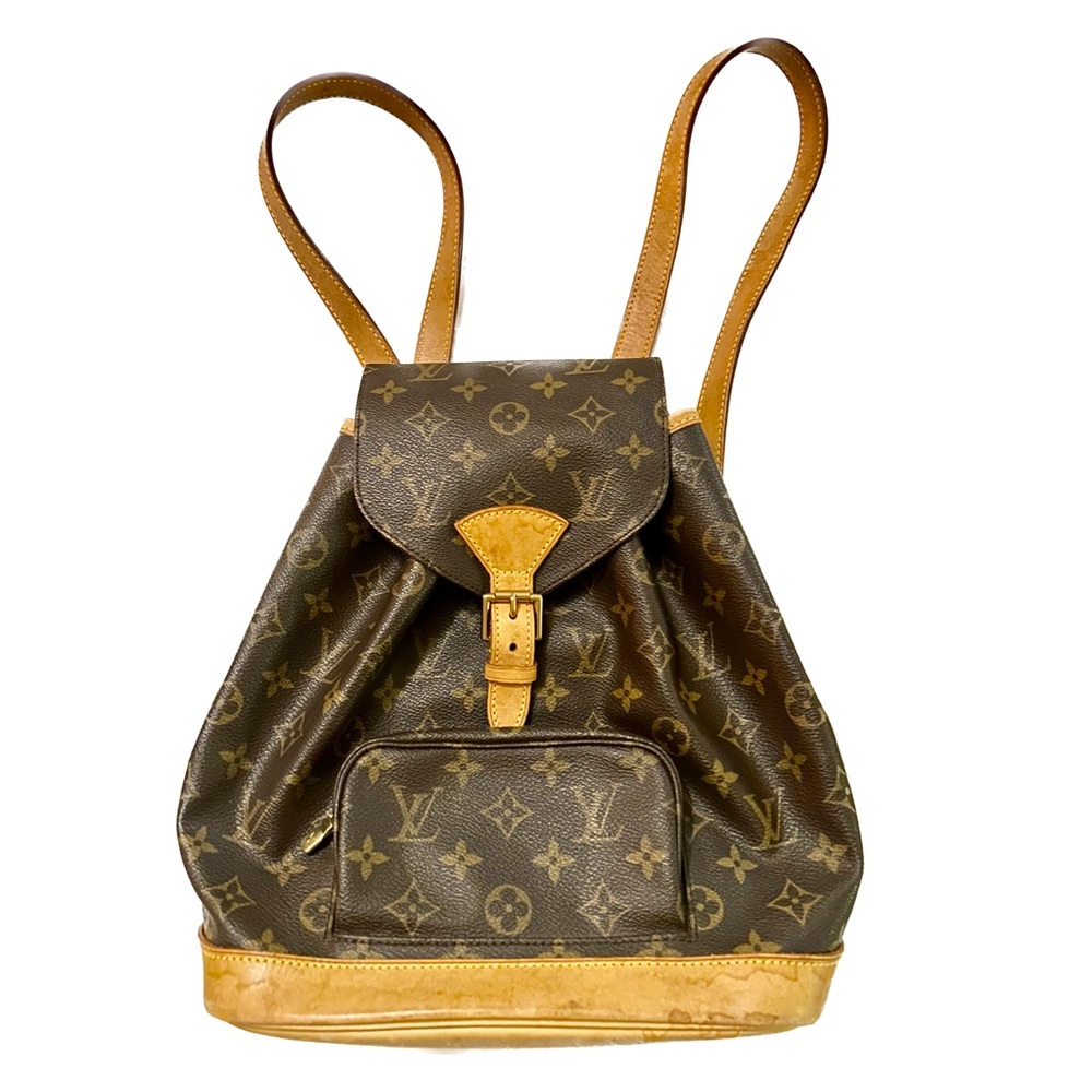 LOUIS VUITTON Montsouris Backpack
Monogram Canvas MM DISCONTINUED